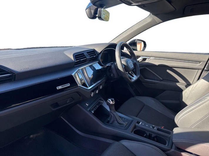 2023 (73) AUDI Q3 45 TFSI e Black Edition 5dr S Tronic