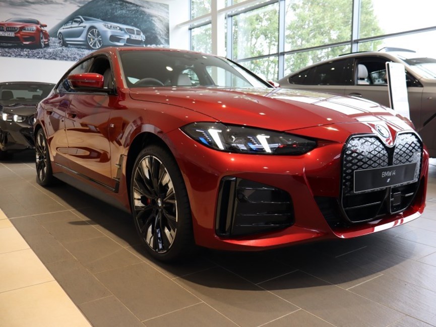 BMW I4