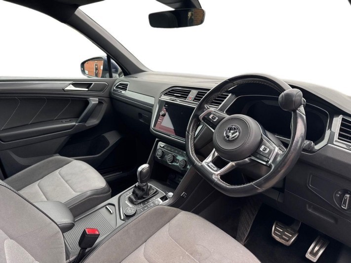 2017 (67) VOLKSWAGEN TIGUAN 2.0 TDi 190 4Motion R-Line 5dr DSG 5927961