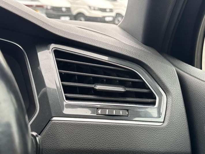 2017 (67) VOLKSWAGEN TIGUAN 2.0 TDi 190 4Motion R-Line 5dr DSG 5927987