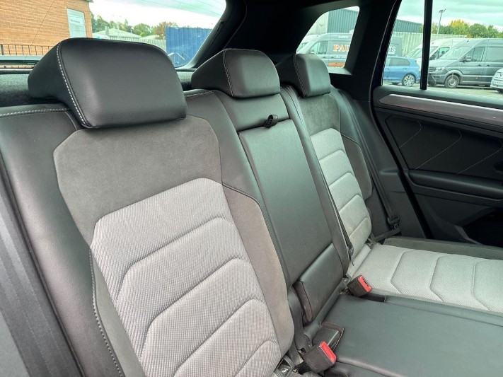 2017 (67) VOLKSWAGEN TIGUAN 2.0 TDi 190 4Motion R-Line 5dr DSG 5927990