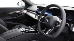 BMW 5 SERIES 520i M Sport 4dr Auto 5493182