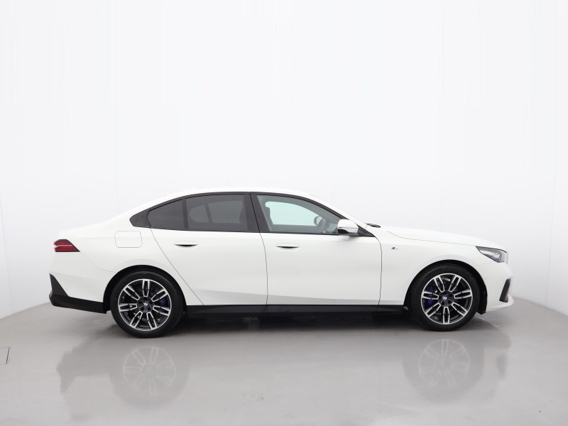  BMW 5 SERIES 520i M Sport 4dr Auto 5493178