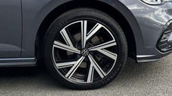 2022 (22) VOLKSWAGEN POLO 1.0 TSI R-Line 5dr 5878930