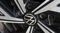 2022 (22) VOLKSWAGEN POLO 1.0 TSI R-Line 5dr 5878983