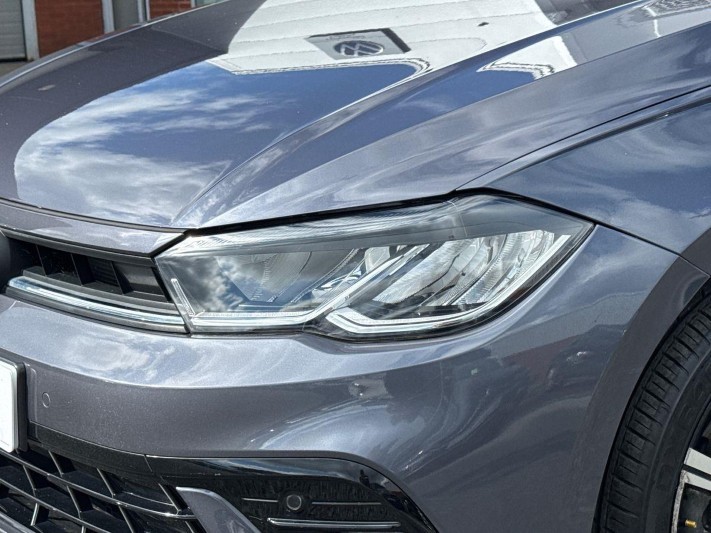 2022 (22) VOLKSWAGEN POLO 1.0 TSI R-Line 5dr 5878975