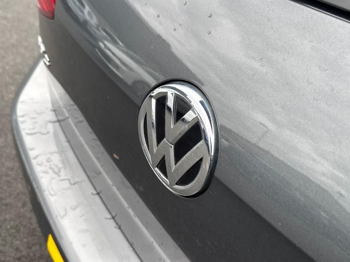 2017 (17) VOLKSWAGEN GOLF 1.4 TSI SE 5dr 5991874