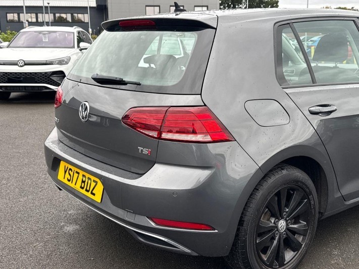 2017 (17) VOLKSWAGEN GOLF 1.4 TSI SE 5dr 5991873
