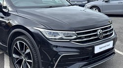 2021 (21) VOLKSWAGEN TIGUAN 1.5 TSI 150 R-Line 5dr DSG 5939268