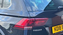 2018 (18) VOLKSWAGEN TIGUAN 2.0 TDi 190 4Motion R-Line 5dr DSG 5933432