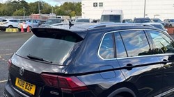 2018 (18) VOLKSWAGEN TIGUAN 2.0 TDi 190 4Motion R-Line 5dr DSG 5933427