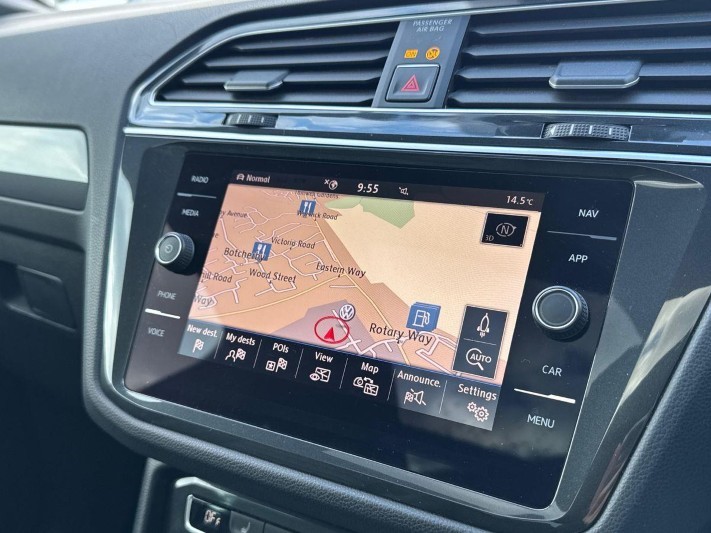 2018 (18) VOLKSWAGEN TIGUAN 2.0 TDi 190 4Motion R-Line 5dr DSG 5933413