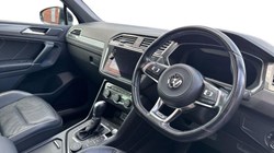 2018 (18) VOLKSWAGEN TIGUAN 2.0 TDi 190 4Motion R-Line 5dr DSG 5933393