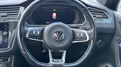 2018 (18) VOLKSWAGEN TIGUAN 2.0 TDi 190 4Motion R-Line 5dr DSG 5933407