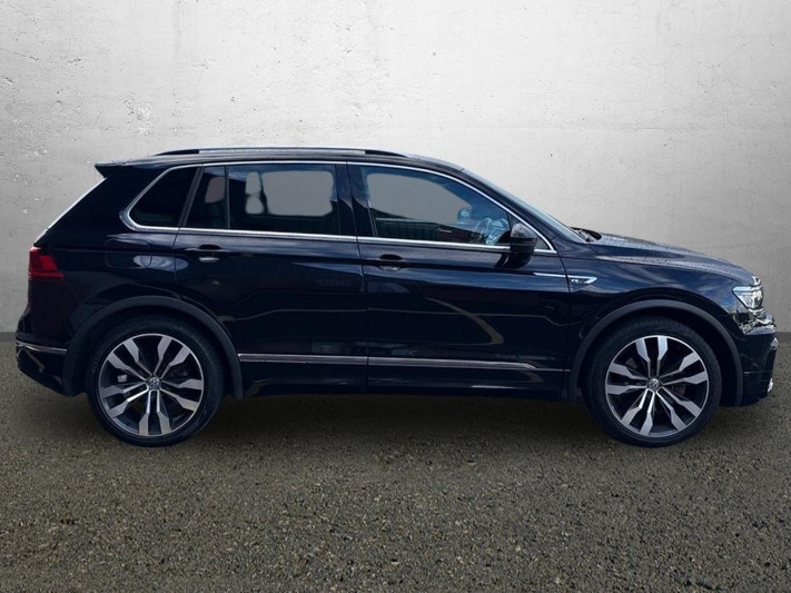 2018 (18) VOLKSWAGEN TIGUAN 2.0 TDi 190 4Motion R-Line 5dr DSG 5933391