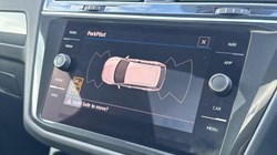 2018 (18) VOLKSWAGEN TIGUAN 2.0 TDi 190 4Motion R-Line 5dr DSG 5933414