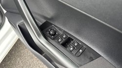2020 (69) VOLKSWAGEN POLO 1.0 TSI 95 SE 5dr 5961380