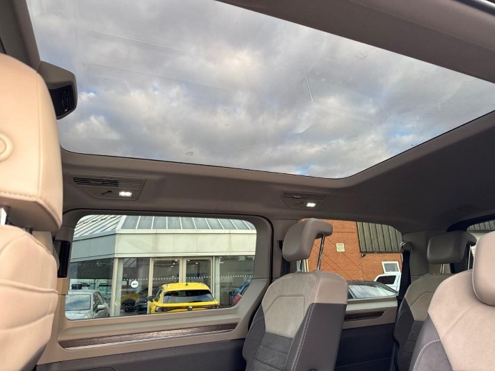 2024 (74) VOLKSWAGEN MULTIVAN 1.4 TSI eHybrid Style 5dr LWB DSG 5956309