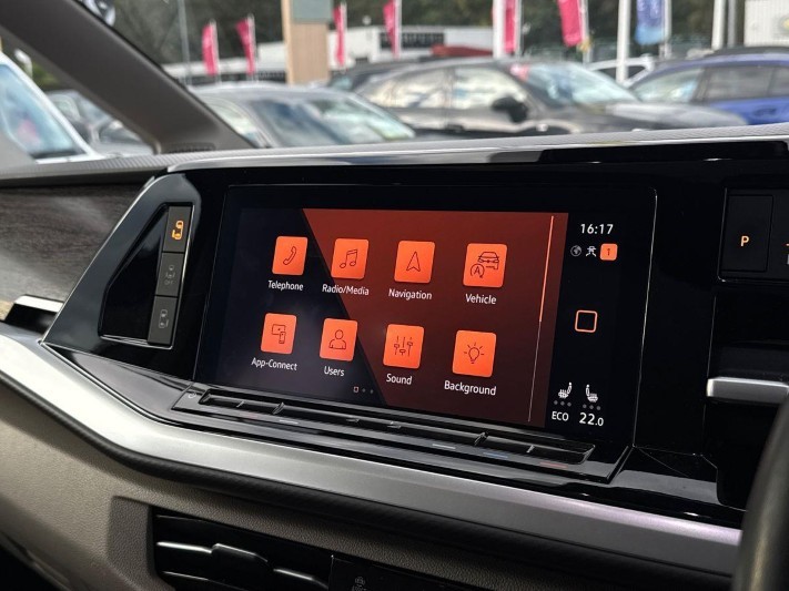 2024 (74) VOLKSWAGEN MULTIVAN 1.4 TSI eHybrid Style 5dr LWB DSG 5956322