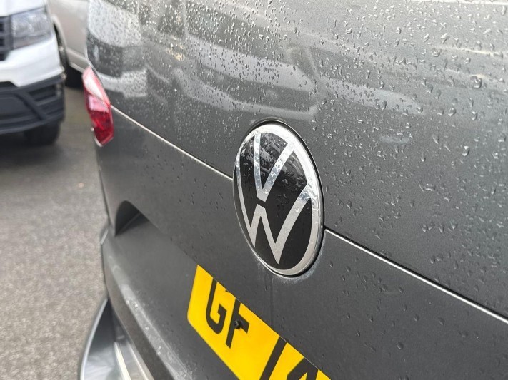 2024 (74) VOLKSWAGEN MULTIVAN 1.4 TSI eHybrid Style 5dr LWB DSG 5956344