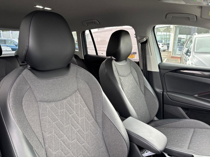 2025 (75) VOLKSWAGEN TIGUAN 1.5 eTSI 150 Match 5dr DSG 5939887