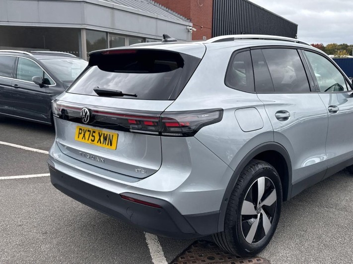 2025 (75) VOLKSWAGEN TIGUAN 1.5 eTSI 150 Match 5dr DSG 5939914