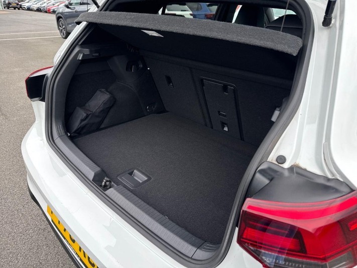2024 (73) VOLKSWAGEN GOLF 1.5 TSI R-Line 5dr 5919943