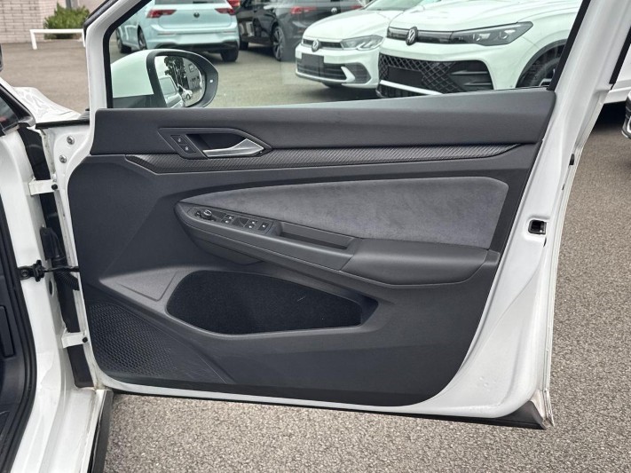 2024 (73) VOLKSWAGEN GOLF 1.5 TSI R-Line 5dr 5919919