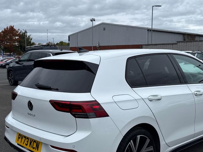 2024 (73) VOLKSWAGEN GOLF 1.5 TSI R-Line 5dr 5919945