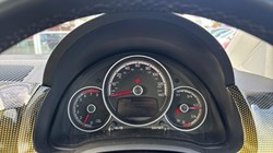 2017 (67) VOLKSWAGEN UP 1.0 90PS High Up 3dr 5929686