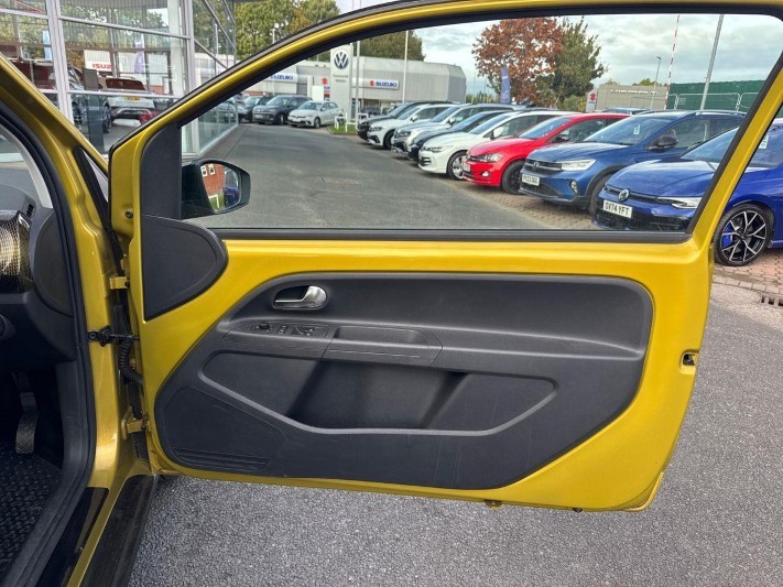 2017 (67) VOLKSWAGEN UP 1.0 90PS High Up 3dr 5929677