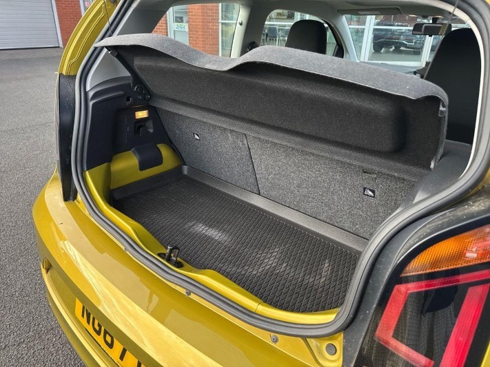 2017 (67) VOLKSWAGEN UP 1.0 90PS High Up 3dr 5929701