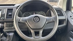 2017 (17) VOLKSWAGEN COMMERCIAL TRANSPORTER SHUTTLE 2.0 TDI BMT 150PS SE Minibus DSG 5986572