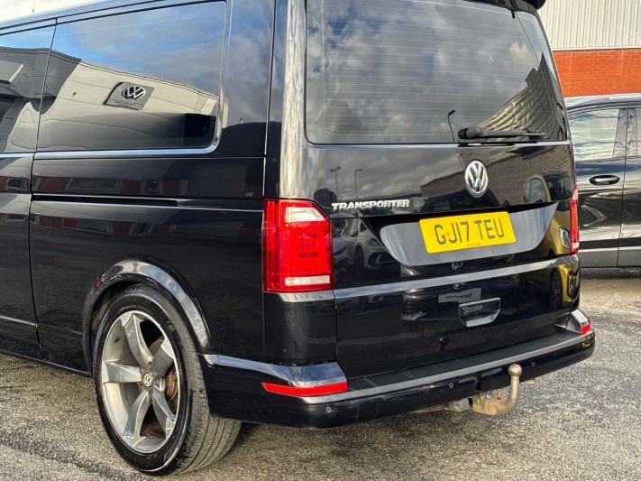 2017 (17) VOLKSWAGEN COMMERCIAL TRANSPORTER SHUTTLE 2.0 TDI BMT 150PS SE Minibus DSG 5986598