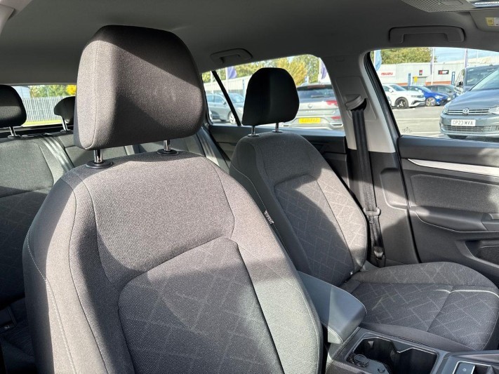 2022 (72) VOLKSWAGEN GOLF 1.5 TSI Life 5dr 5939142