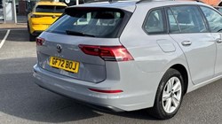 2022 (72) VOLKSWAGEN GOLF 1.5 TSI Life 5dr 5939176