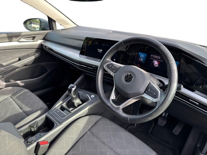 2022 (72) VOLKSWAGEN GOLF 1.5 TSI Life 5dr 5939136