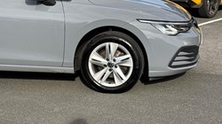 2022 (72) VOLKSWAGEN GOLF 1.5 TSI Life 5dr 5939135