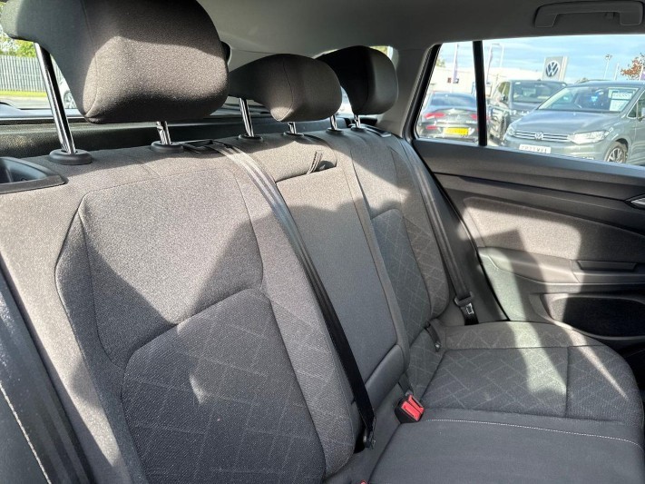 2022 (72) VOLKSWAGEN GOLF 1.5 TSI Life 5dr 5939165