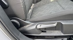 2022 (72) VOLKSWAGEN GOLF 1.5 TSI Life 5dr 5939147