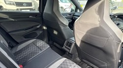 2020 (70) VOLKSWAGEN GOLF 1.5 eTSI 150 R-Line 5dr DSG 5939670