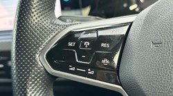 2020 (70) VOLKSWAGEN GOLF 1.5 eTSI 150 R-Line 5dr DSG 5939678