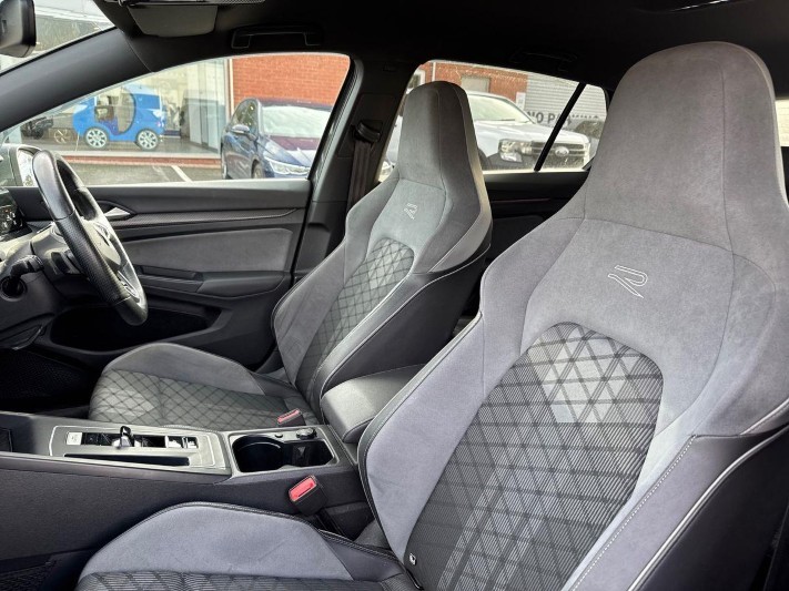 2020 (70) VOLKSWAGEN GOLF 1.5 eTSI 150 R-Line 5dr DSG 5939693