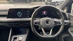 2022 (22) VOLKSWAGEN GOLF 1.5 eTSI 150 R-Line 5dr DSG 5956209