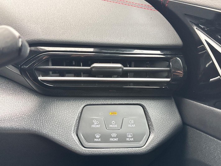 2023 (73) VOLKSWAGEN ID.5 220kW 4MOTION GTX Style 77kWh 5dr Auto 5959437
