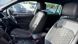 2021 (21) VOLKSWAGEN TIGUAN 2.0 TDI R-Line 5dr DSG 5953262