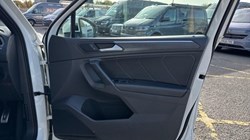 2021 (21) VOLKSWAGEN TIGUAN 2.0 TDI R-Line 5dr DSG 5953240