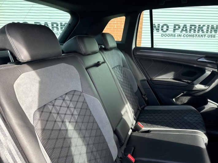 2021 (21) VOLKSWAGEN TIGUAN 2.0 TDI R-Line 5dr DSG 5953261