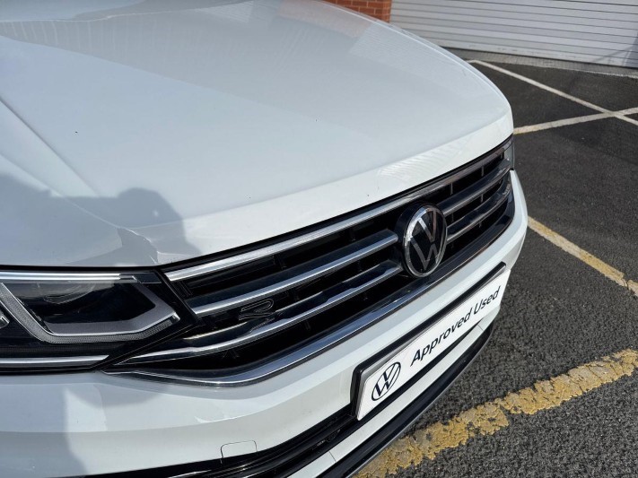 2021 (21) VOLKSWAGEN TIGUAN 2.0 TDI R-Line 5dr DSG 5953269