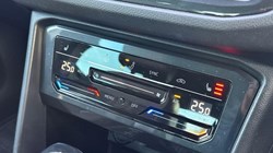 2021 (21) VOLKSWAGEN TIGUAN 2.0 TDI R-Line 5dr DSG 5953255